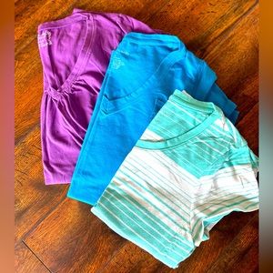 Set of 3 maternity fitted tees.